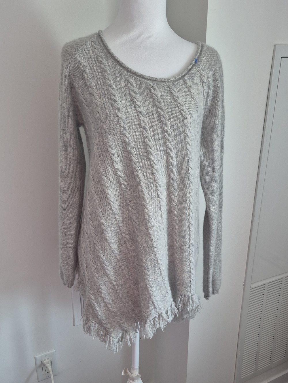 Raffi Cashmere Asymetrical Cable Knit Fringe Sweater In Grey Size Large